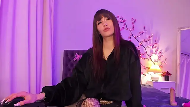 MilanaHotts online show from March 27, 2026, 8:26 am