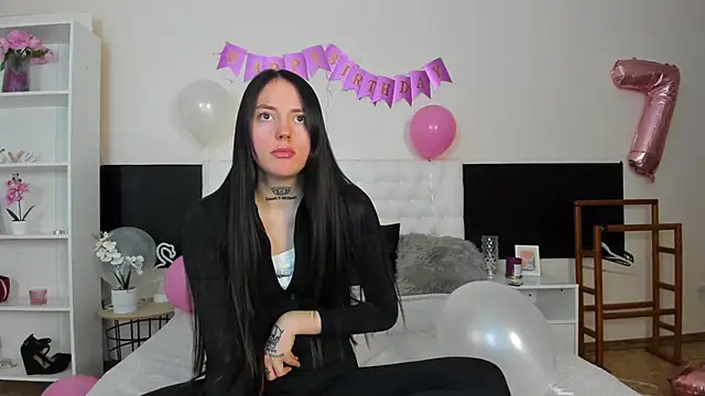 Snapshot of AdrianaCult chatting on February 28, 2026, 1:22 pm AdrianaCult online show from February 28, 2026, 1:22 pm