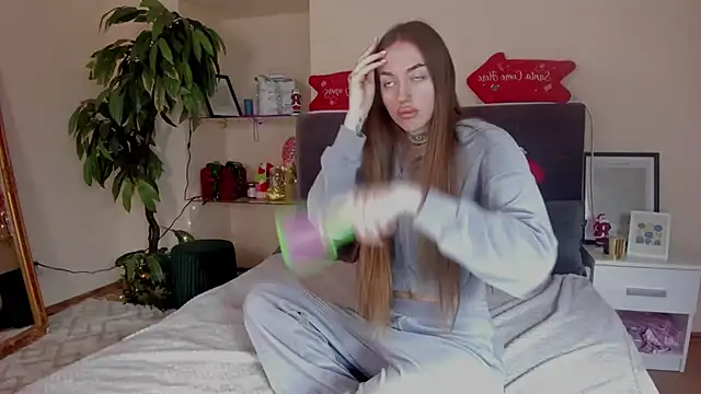 Snapshot of AdrianaCult chatting on January 12, 2026, 6:20 am AdrianaCult online show from January 12, 2026, 6:20 am