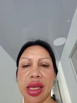 Snapshot of Grace_Velvet chatting on April 23, 2026, 12:29 pm Grace Velvet online show from April 23, 2026, 12:29 pm