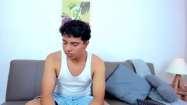 Snapshot of cherry_blossom77 chatting on December 17, 2025, 2:11 pm cherry blossom77 online show from December 17, 2025, 2:11 pm