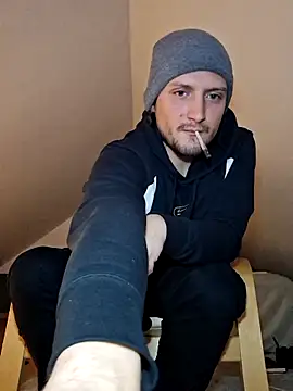 Snapshot of Ghost_Pie chatting on December 16, 2025, 2:16 am Ghost Pie online show from December 16, 2025, 2:16 am