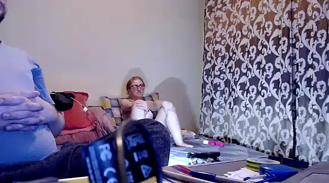 yunis32 online show from January 26, 2025, 5:13 pm