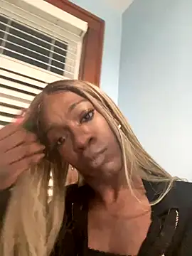 mixxymamii online show from December 21, 2025, 11:27 pm