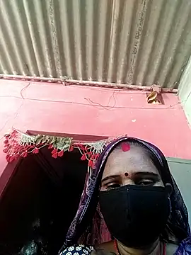 Snapshot of Karisma_sekhavat chatting on December 18, 2025, 7:24 am Karisma sekhavat online show from December 18, 2025, 7:24 am