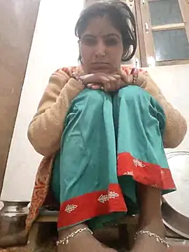 Snapshot of Lucky_hote chatting on December 17, 2025, 1:10 am Lucky hote online show from December 17, 2025, 1:10 am