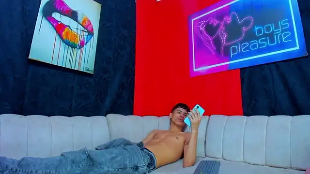 Damian and theo online show from January 12, 2026, 11:17 am