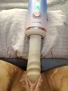 Snapshot of Emilyhomegirl1 chatting on February 10, 2026, 10:58 am Emilyhomegirl1 online show from February 10, 2026, 10:58 am