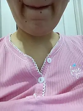 Snapshot of Emilyhomegirl1 chatting on February 3, 2026, 2:33 pm Emilyhomegirl1 online show from February 3, 2026, 2:33 pm