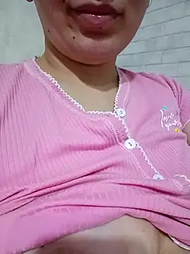 Snapshot of Emilyhomegirl1 chatting on February 2, 2026, 11:26 pm Emilyhomegirl1 online show from February 2, 2026, 11:26 pm