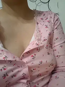 Snapshot of Emilyhomegirl1 chatting on December 17, 2025, 10:31 am Emilyhomegirl1 online show from December 17, 2025, 10:31 am