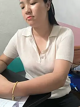 Snapshot of Sisilaydy_01 chatting on July 5, 2026, 3:33 am Sisilaydy 01 online show from July 5, 2026, 3:33 am
