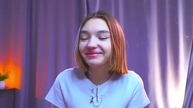 Leyla crsh online show from March 15, 2026, 5:03 am