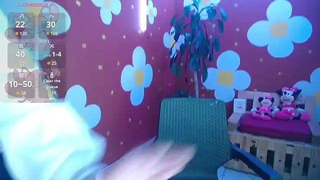 Snapshot of dollspicy chatting on December 15, 2025, 12:44 pm dollspicy online show from December 15, 2025, 12:44 pm