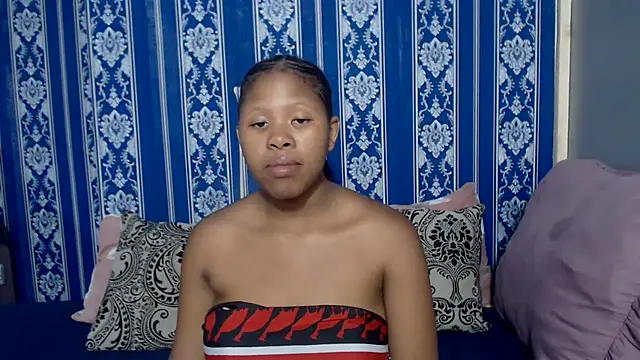 TemptingCloeXx online show from January 15, 2026, 7:17 pm