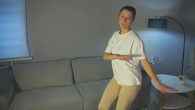 MarloAltig online show from December 16, 2025, 3:22 am