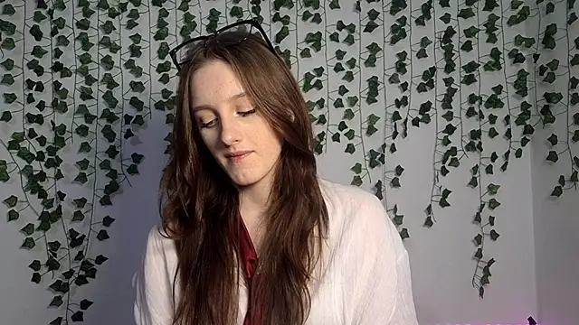 Snapshot of LisaBoddy chatting on February 5, 2026, 1:07 pm LisaBoddy online show from February 5, 2026, 1:07 pm