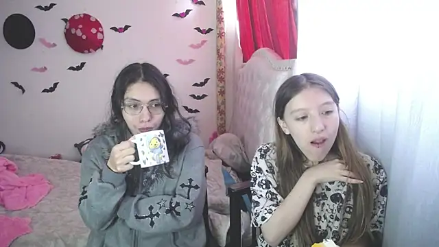 Briar y Blair online show from March 25, 2026, 3:22 pm