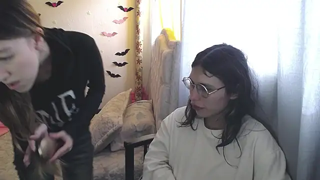 Snapshot of Briar_y_Blair chatting on January 31, 2026, 8:18 pm Briar y Blair online show from January 31, 2026, 8:18 pm