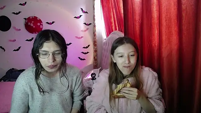 Briar y Blair online show from April 9, 2026, 4:57 pm