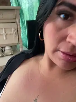 Snapshot of sophie-honey chatting on February 10, 2026, 3:55 pm sophie-honey online show from February 10, 2026, 3:55 pm