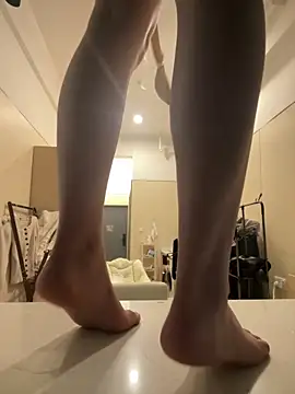 mengmeng776 online show from April 10, 2026, 11:56 pm