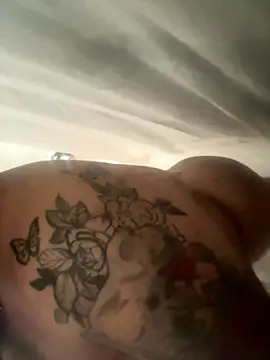 Snapshot of Melody39 chatting on December 17, 2025, 11:43 pm Melody39 online show from December 17, 2025, 11:43 pm