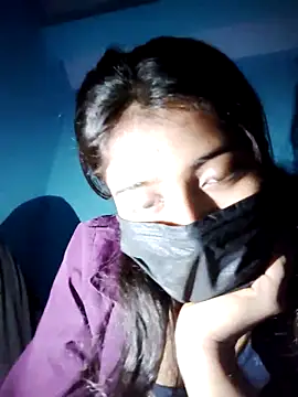 Snapshot of Aaradhya-Rani chatting on December 18, 2025, 8:34 pm Aaradhya-Rani online show from December 18, 2025, 8:34 pm