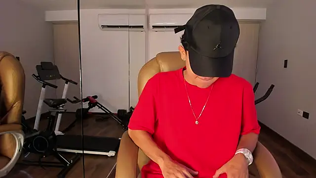  TaylorBlack online show from April 18, 2026, 11:45 am