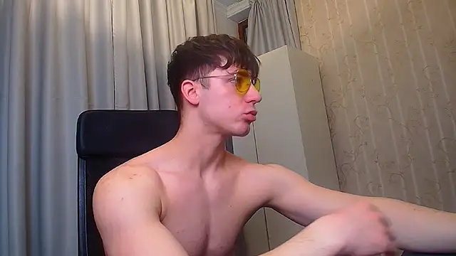 Snapshot of KellenWest chatting on February 13, 2026, 9:31 am KellenWest online show from February 13, 2026, 9:31 am