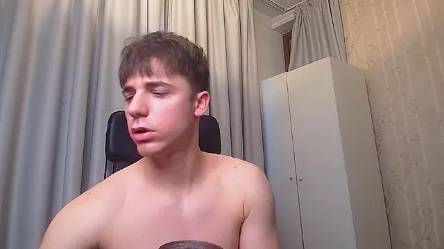 Snapshot of KellenWest chatting on March 1, 2026, 5:18 am KellenWest online show from March 1, 2026, 5:18 am