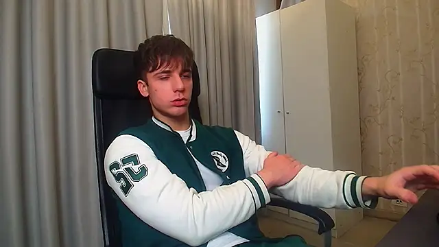 Snapshot of KellenWest chatting on January 16, 2026, 11:14 am KellenWest online show from January 16, 2026, 11:14 am