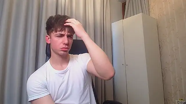 Snapshot of KellenWest chatting on March 2, 2026, 5:30 am KellenWest online show from March 2, 2026, 5:30 am