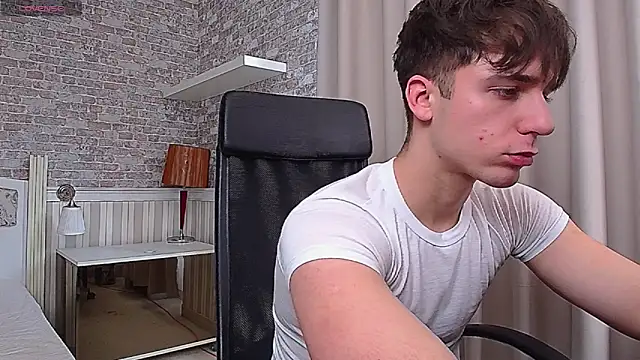 Snapshot of KellenWest chatting on February 11, 2026, 11:32 am KellenWest online show from February 11, 2026, 11:32 am