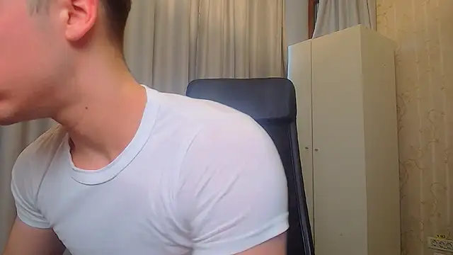 Snapshot of KellenWest chatting on February 4, 2026, 10:54 am KellenWest online show from February 4, 2026, 10:54 am