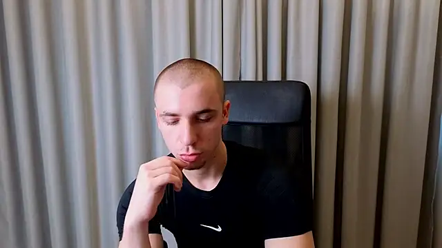 KellenWest online show from April 1, 2026, 4:47 am