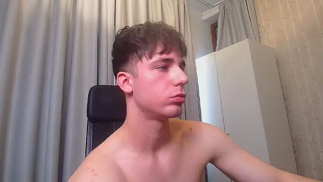 Snapshot of KellenWest chatting on March 2, 2026, 7:15 am KellenWest online show from March 2, 2026, 7:15 am