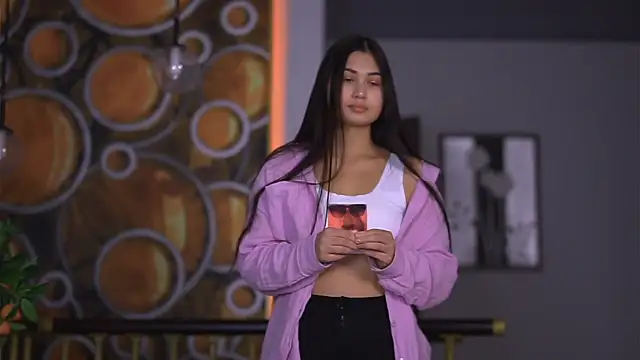 Snapshot of LorettaBeetz chatting on December 21, 2025, 7:37 pm LorettaBeetz online show from December 21, 2025, 7:37 pm