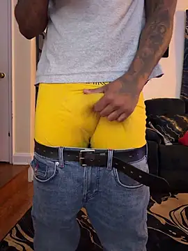 Snapshot of daddydarkskindikk chatting on February 26, 2026, 9:26 pm daddydarkskindikk online show from February 26, 2026, 9:26 pm