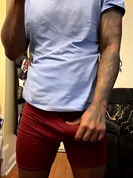 Snapshot of daddydarkskindikk chatting on December 21, 2025, 1:02 pm daddydarkskindikk online show from December 21, 2025, 1:02 pm