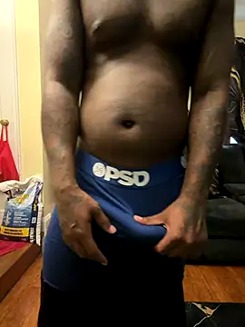 Snapshot of daddydarkskindikk chatting on December 19, 2025, 1:46 pm daddydarkskindikk online show from December 19, 2025, 1:46 pm