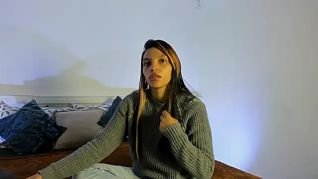 Snapshot of Ishtar_24 chatting on December 19, 2025, 11:34 am Ishtar 24 online show from December 19, 2025, 11:34 am