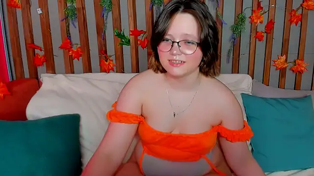 Snapshot of Mary_Bryantt chatting on December 17, 2025, 9:03 am Mary Bryantt online show from December 17, 2025, 9:03 am