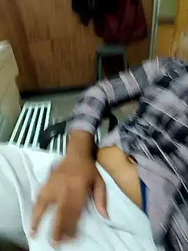 Snapshot of _alexzz1155_ chatting on December 17, 2025, 4:28 am alexzz1155 online show from December 17, 2025, 4:28 am