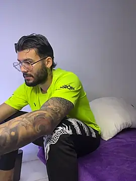 thedragonboyxxx online show from February 9, 2026, 4:21 am