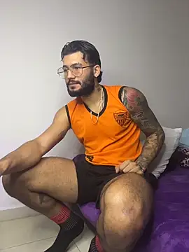 thedragonboyxxx online show from February 8, 2026, 4:43 am