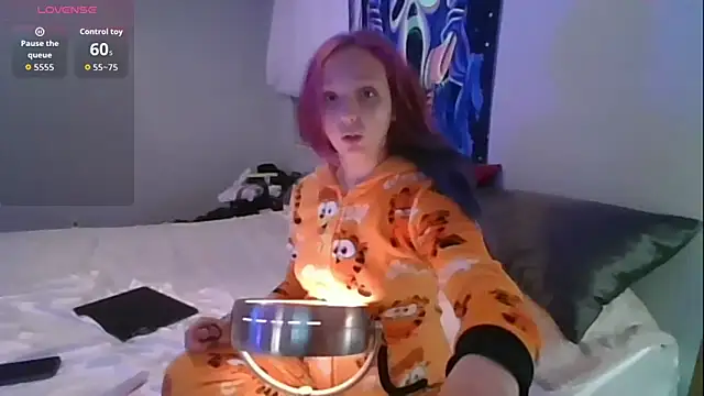 Snapshot of barbieswrld999 chatting on December 18, 2025, 2:27 am barbieswrld999 online show from December 18, 2025, 2:27 am