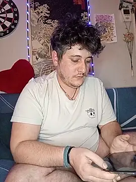 damslebambou1 online show from December 18, 2025, 10:57 pm