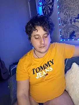 Snapshot of damslebambou1 chatting on February 2, 2026, 11:37 pm damslebambou1 online show from February 2, 2026, 11:37 pm