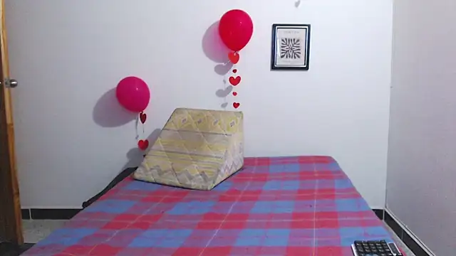 Snapshot of cirosky_elchicopolla chatting on February 17, 2026, 3:26 am cirosky elchicopolla online show from February 17, 2026, 3:26 am